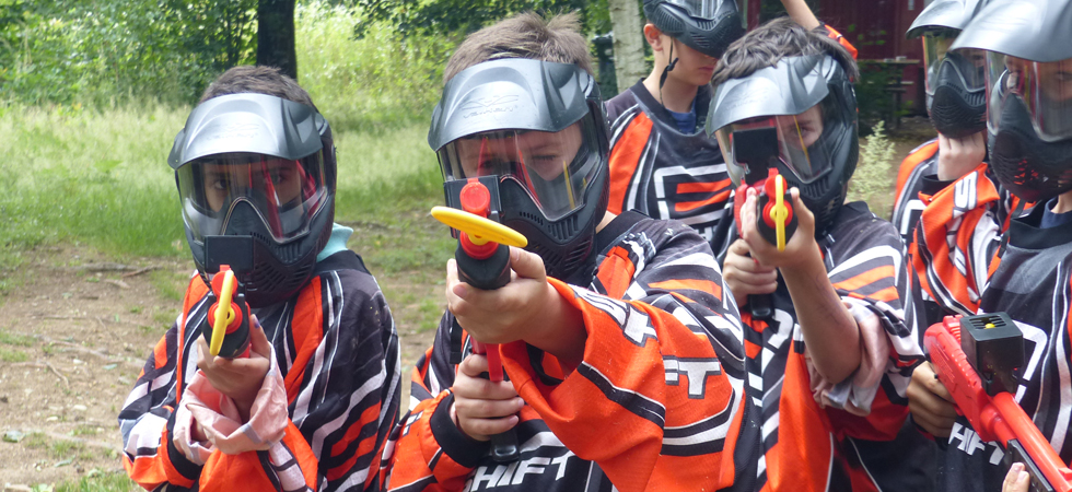 Kinder, Action Graz, Schwarzl, Schwarzlsee, Geburtstag Geschenk, Geburtstag Kind, SFZ Schwarzl, SFZ Unterpremstätten, Schwarzlteich Graz, Steiermark Schwarzlsee, Erlebnis, Paintball Graz, Paintball spielen, Action in der Nähe, Gotcha spielen, Gotcha Spiel